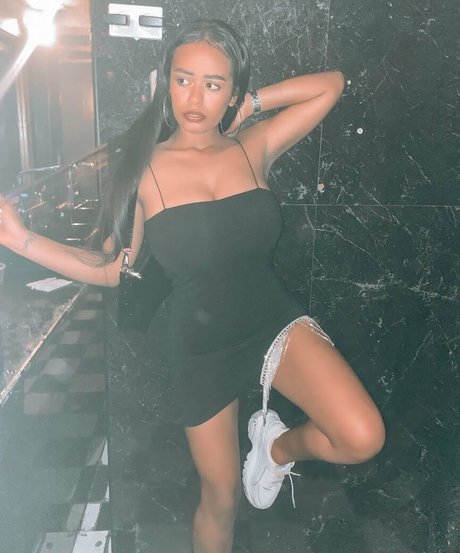 JustNati porn actress gallery