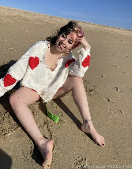 ieatboyzfree sex actress galleries