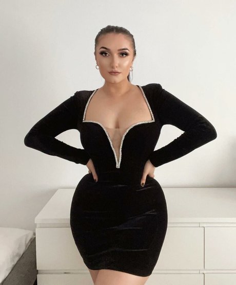 Sammie Warren pornstar adult image