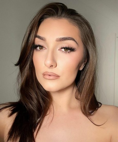Sammie Warren pornstar hot img