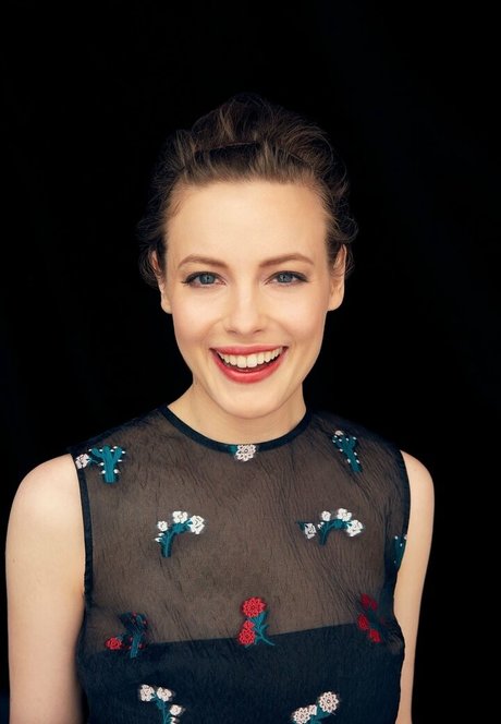 Gillian Jacobs nice star gallery