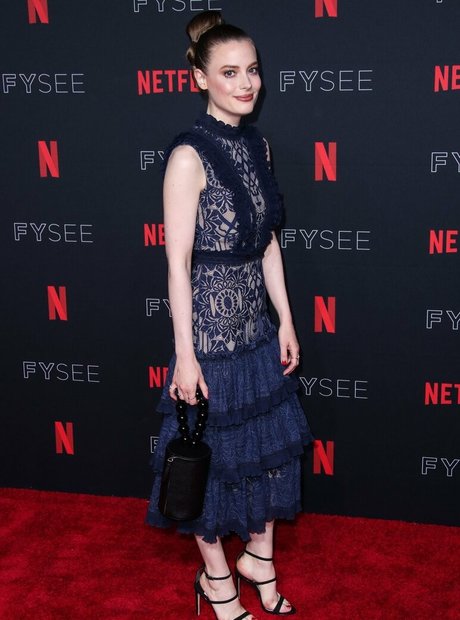 Gillian Jacobs profile image