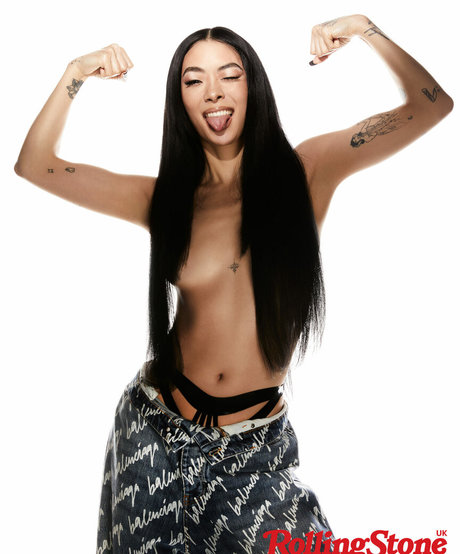 Rina Sawayama star erotic image