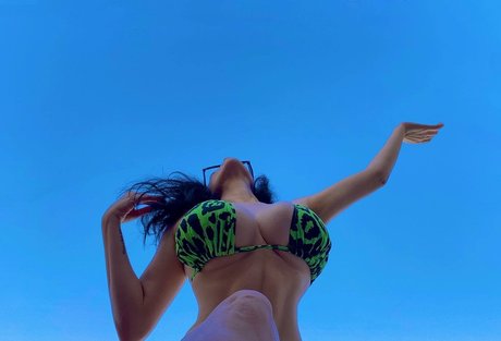 Castiza Vixens porn actress photos