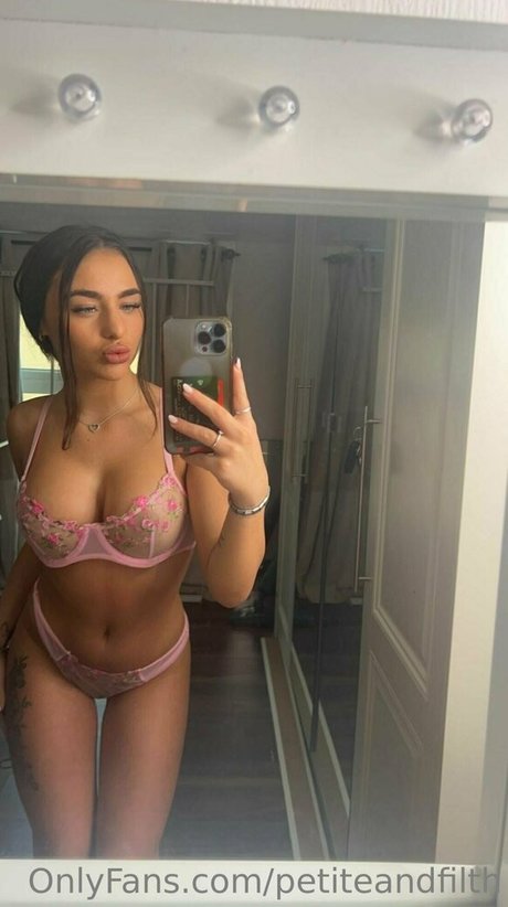 Lillie Boswell porn model img
