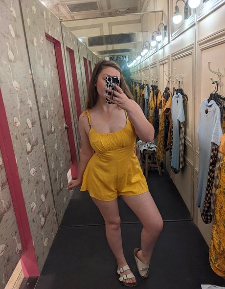 milf young onlyfans free xxx photo