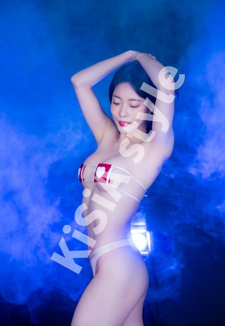 Yoo Ji Hyun pornstar exclusive picture