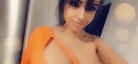 uncut onlyfans beautiful photos