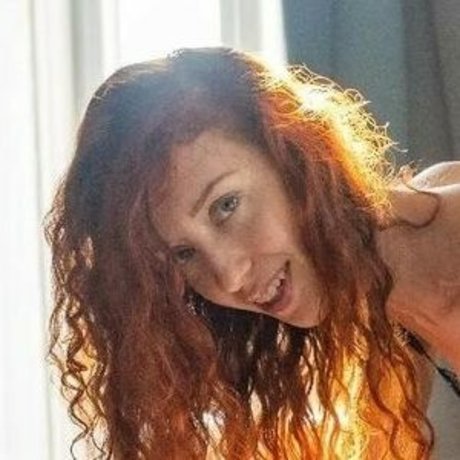 Gingery Ksu adult model picture