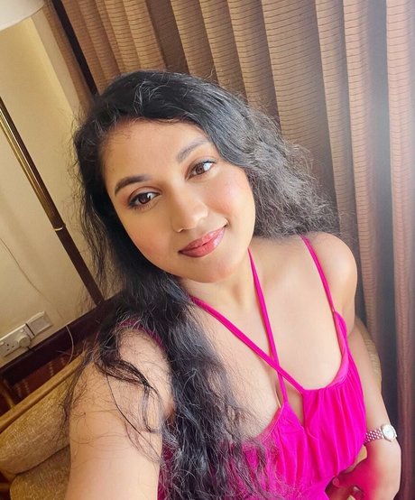 Nimesha Jayarathne beautiful pornstar pictures