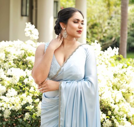 Nimesha Jayarathne pornstar perfect pictures