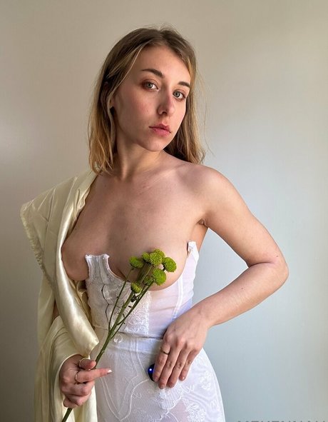 mekennaharchives hot actress image