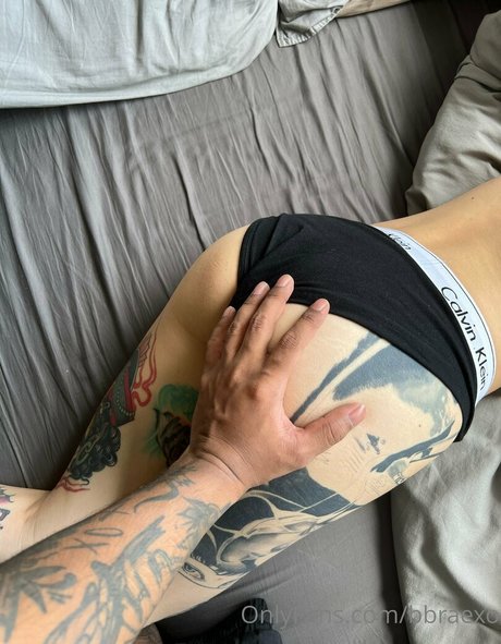 Thotoro nude actress pic