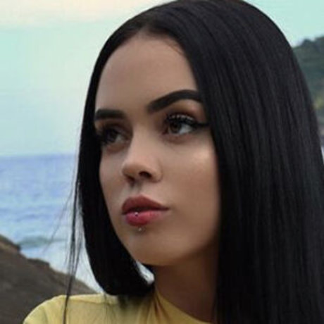 Karina Laino model art photo