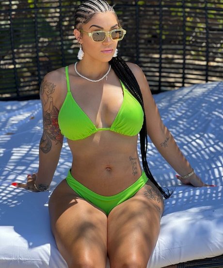 Biannca Prince naked model gallery