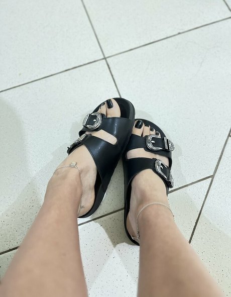 Caliupe feet perfect pornstar picture