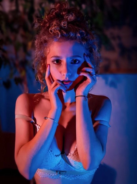 Alina Kurzova star perfect image