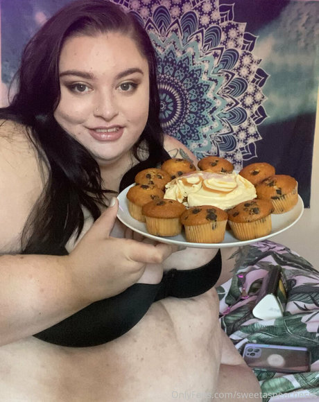 sweetaspeachesss model perfect pictures
