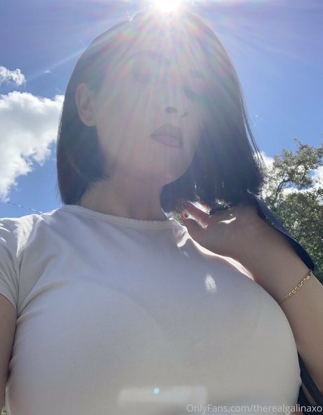 therealgalinaxo free model pictures