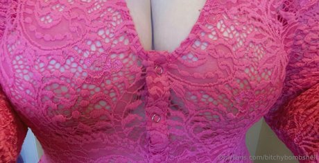 bitchybombshell hot model pics