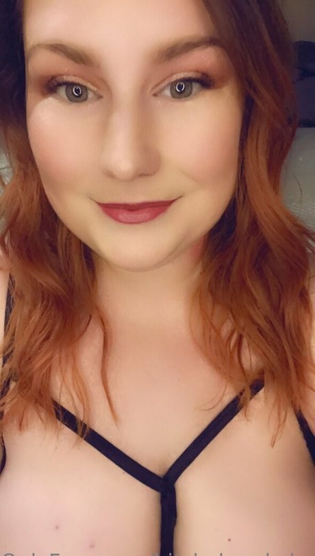 bitchybombshell top profile image