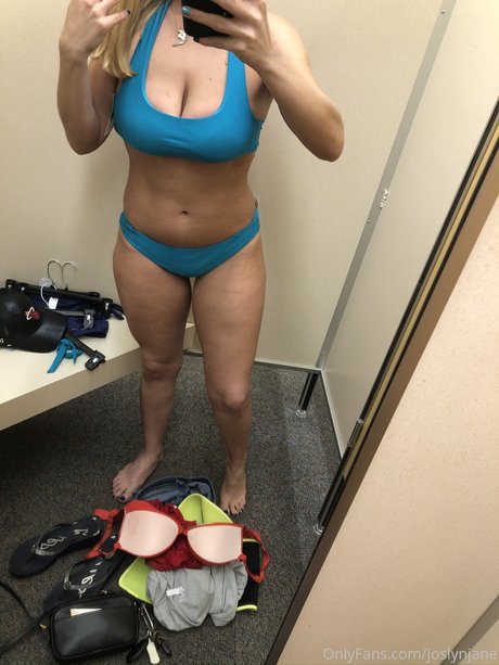 アジアンツインズOnlyFans セクシー 写真