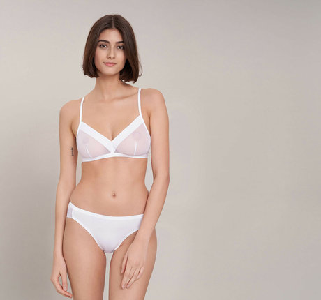 かわいいティーンのオンリーファンズ 無料エロ 写真