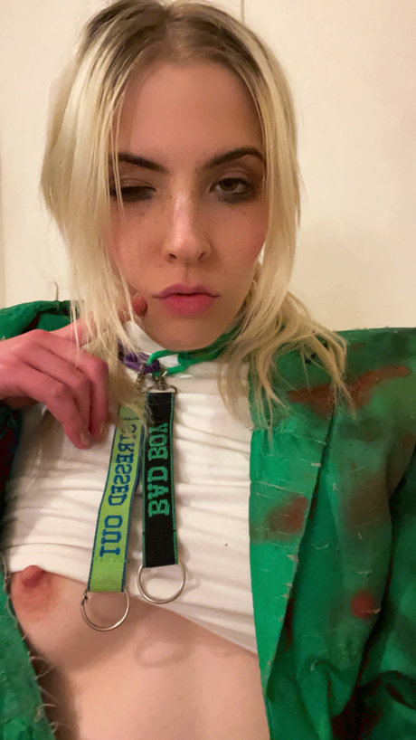 Dorian Electra 高品質のスター 写真