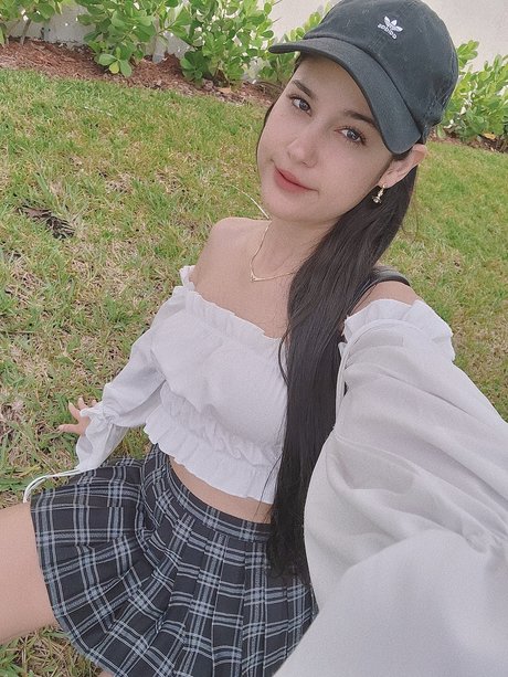 小柄な妻OnlyFans アダルト 画像