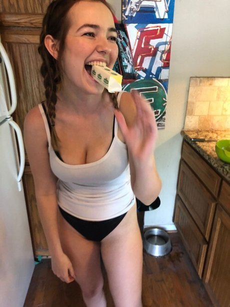 OMGCosplay 高品質スター 画像