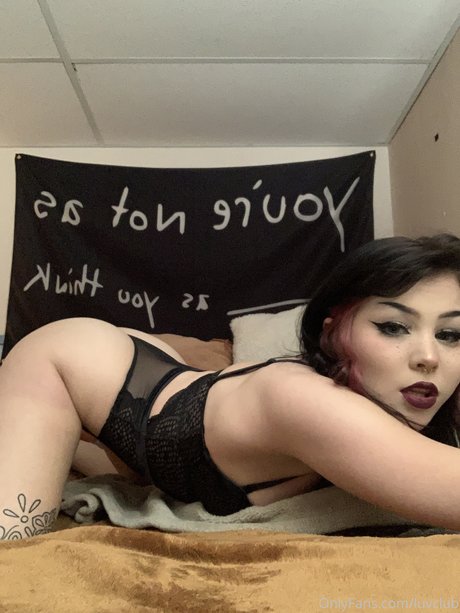 巨大な天然おっぱいオンリーファンズ アートxxx ギャラリー