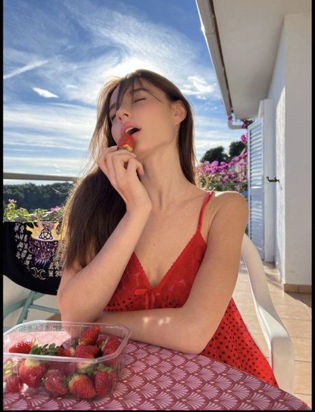 Elizabeth Vasilenko トップモデル アーカイブ