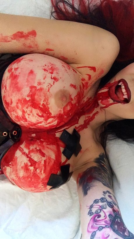 背が高くて巨乳のOnlyFans 美しいポルノ 写真