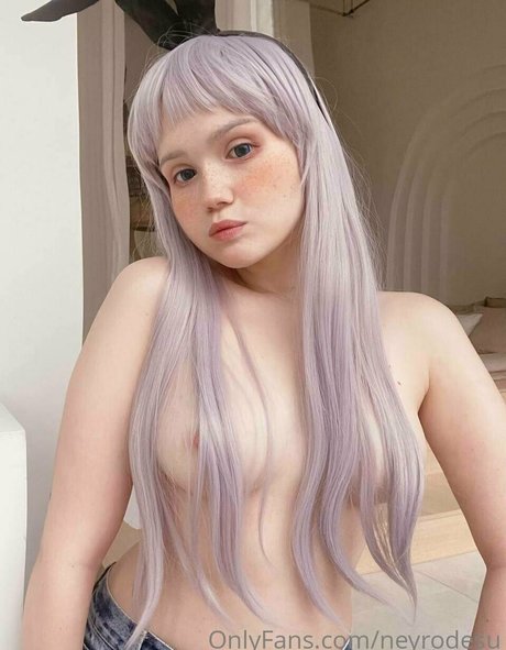 巨乳ティーンオンリーファンズ 無料ポルノ 画像