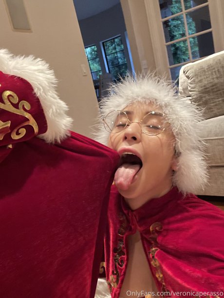 Veronica Perasso セックスモデル アーカイブ