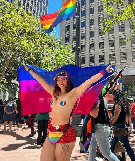 ヌード 屋外 OnlyFans エロ 写真