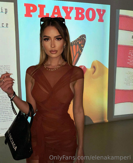 Elena Kamperi スターセックス 画像