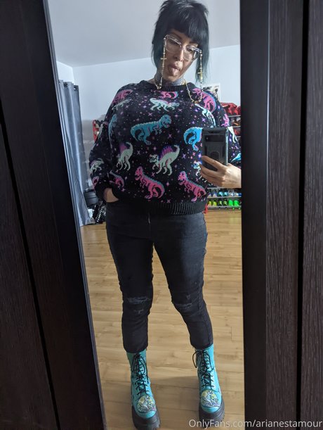 18歳のオンリーファンズ えろ 写真