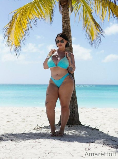 金髪レズビアンオンリーファンズ エロチック 画像