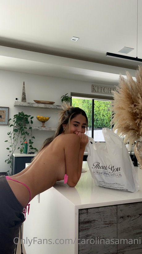 痩せたアジア人ティーン OnlyFans ヌード 写真