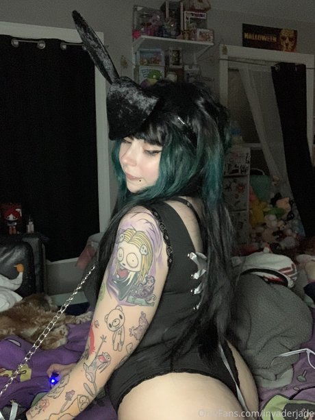 アジア人フィンドムOnlyFans セクシーヌード 写真