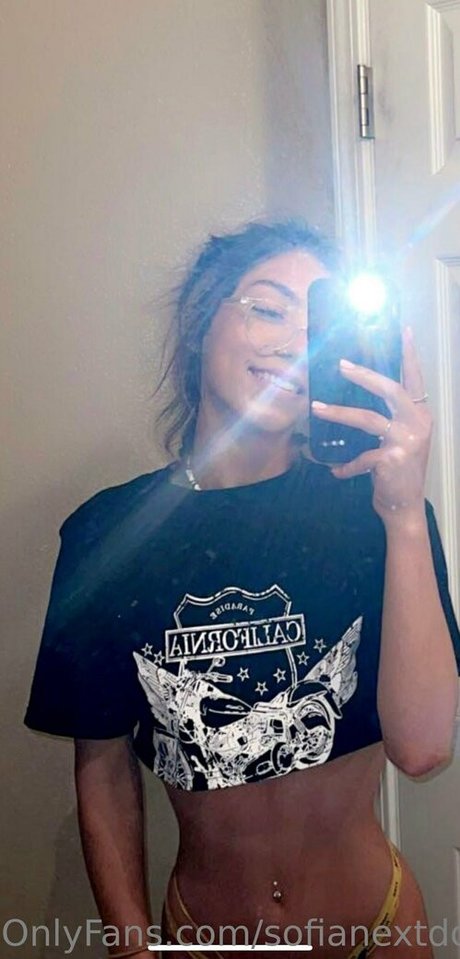 ブルネットの猫OnlyFans 可愛い 写真