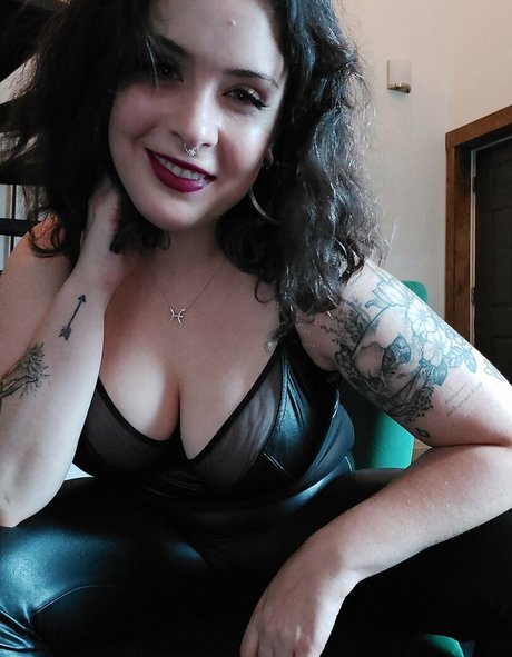 ロールプレイオンリーファン ヌード ギャラリー