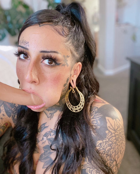 Ryder Burton xxxスター ギャラリー