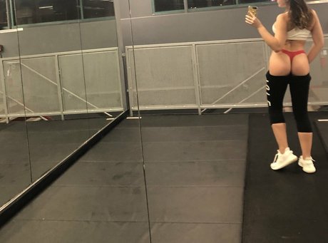 熟女乱交OnlyFans エロ 写真