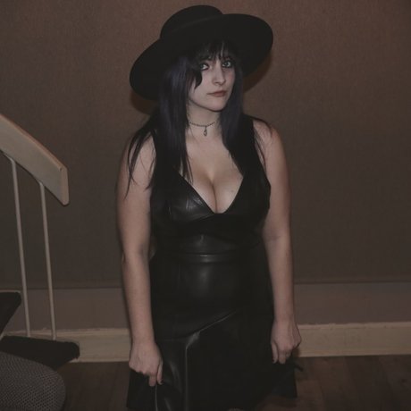 厚い黒檀オンリーファンズ ポルノグラフィック 写真