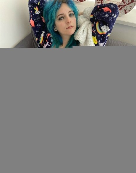 毛深いアジア人オンリーファンズ セクシーヌード 写真