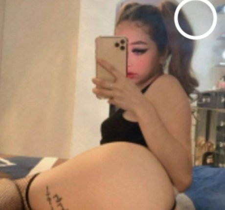 Yajana Cano ポルノモデル 写真