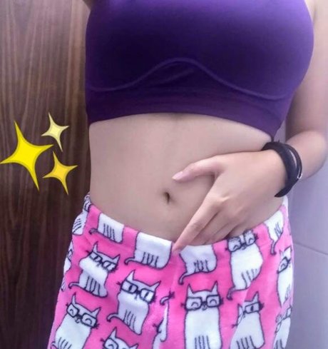 Yuwummie 高品質モデル 写真