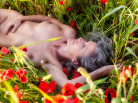 Helen saunders ポルノスター ホット 写真